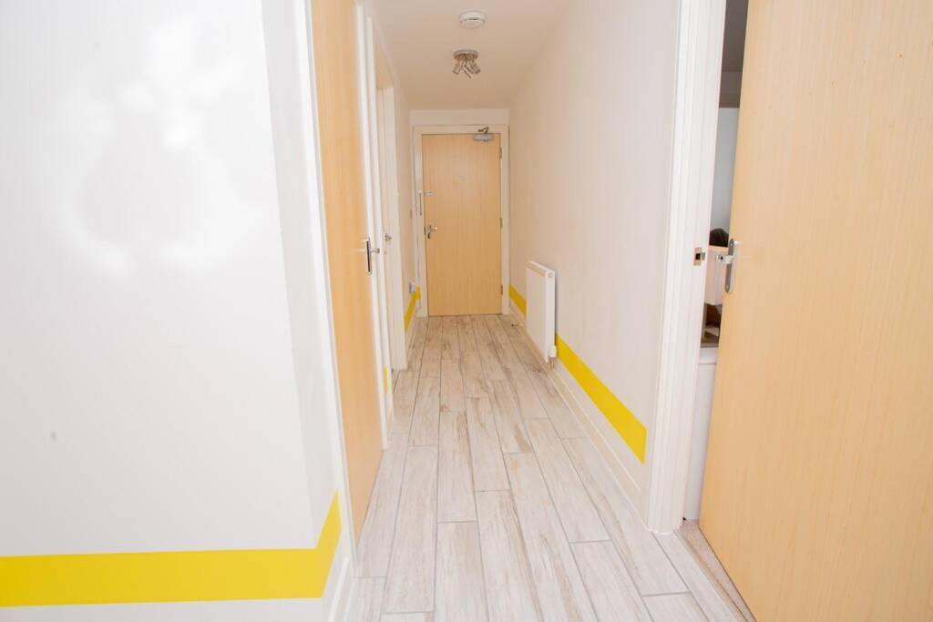 Mills Apartment - Two Bedroom En-Suite Apartment Northampton Exterior foto