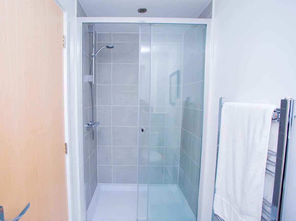 Mills Apartment - Two Bedroom En-Suite Apartment Northampton Exterior foto