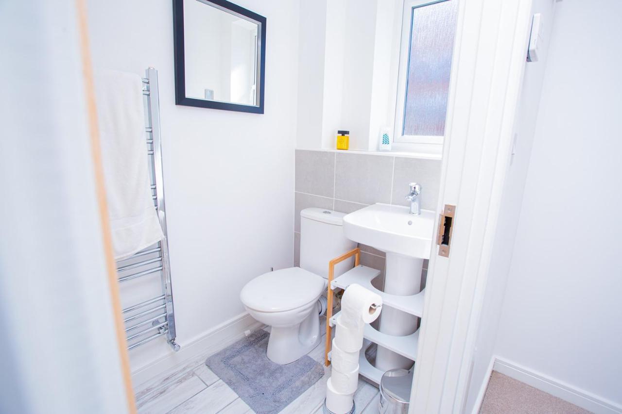 Mills Apartment - Two Bedroom En-Suite Apartment Northampton Exterior foto